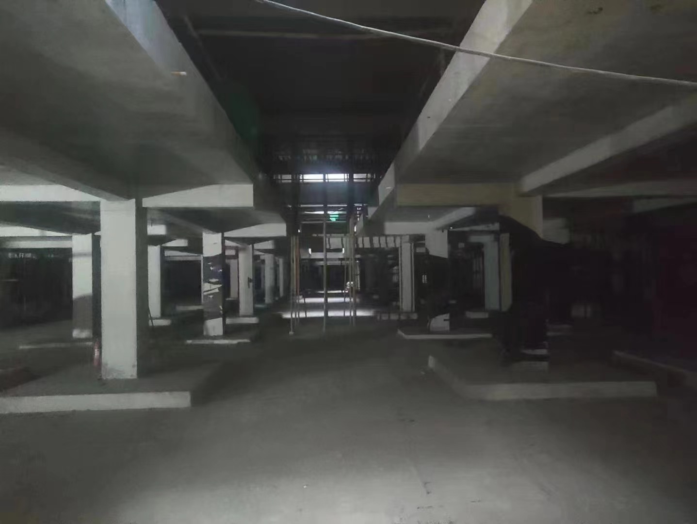 防城港山东又一个上海博普LOFT车库拔地而起